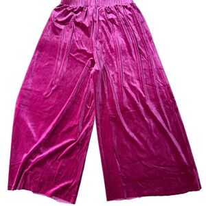 Zenana Outfitters Pink Velvet Wide Leg Cropped Pants